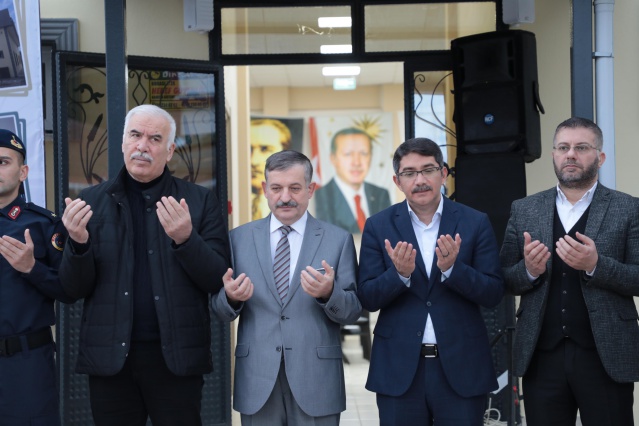 ŞEHZADELER BELEDİYESİ’NDEN ÖNCE AÇILIŞ SONRA İFTAR