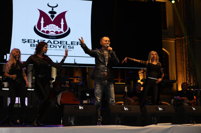 SERDAR ORTAÇ ŞEHZADELER’İ MEST ESTİ