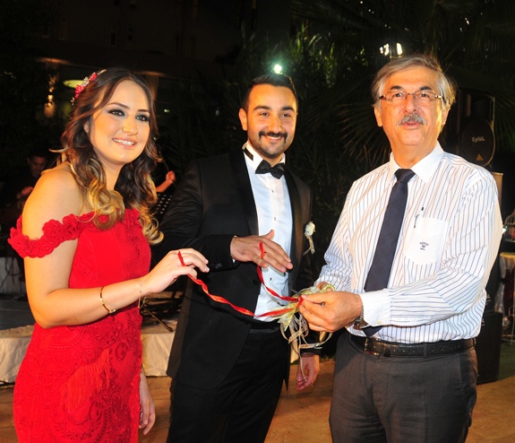 Solakoğlu ve Çetin çiftinin mutlu günü