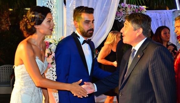 BATUHAN&PELİN ÇİFTİ DÜNYA EVİNE GİRDİ