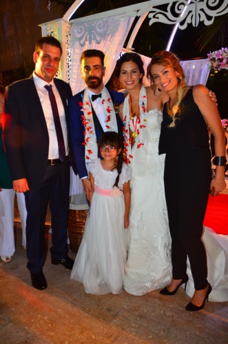 BATUHAN&PELİN ÇİFTİ DÜNYA EVİNE GİRDİ