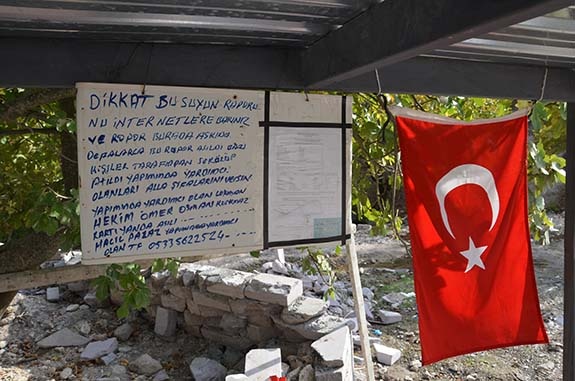 DEMİRCİ'DE ŞİFALI SU BULUNDU