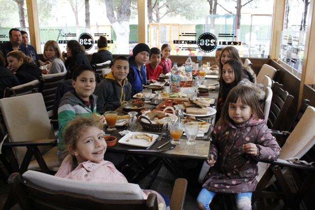 CAFE 236 LOUNGE MANİSALILARIN FAVORİSİ