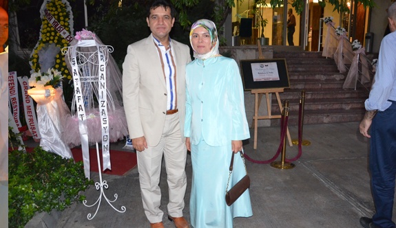 BATUHAN&PELİN ÇİFTİ DÜNYA EVİNE GİRDİ