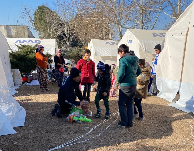 BAŞKAN ÇERÇİ, ETV’YE DEPREM BÖLGESİ İÇİN YAPILAN YARDIMLARI ANLATTI