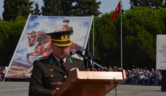 KAHRAMANLAR ALAYI’NDA YEMİN GURURU