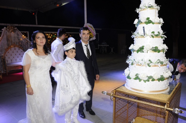 BATIKAN’IN MEHTER MARŞLI SÜNNET DÜĞÜNÜ