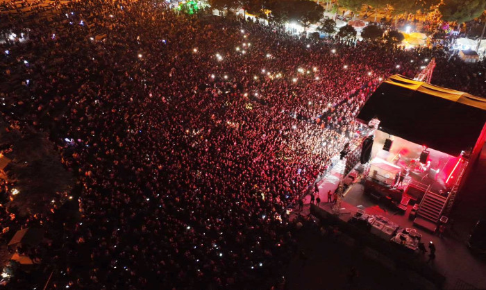 AKHİSAR ÇAĞLAK FESTİVALİNDE TEOMAN RÜZGARI