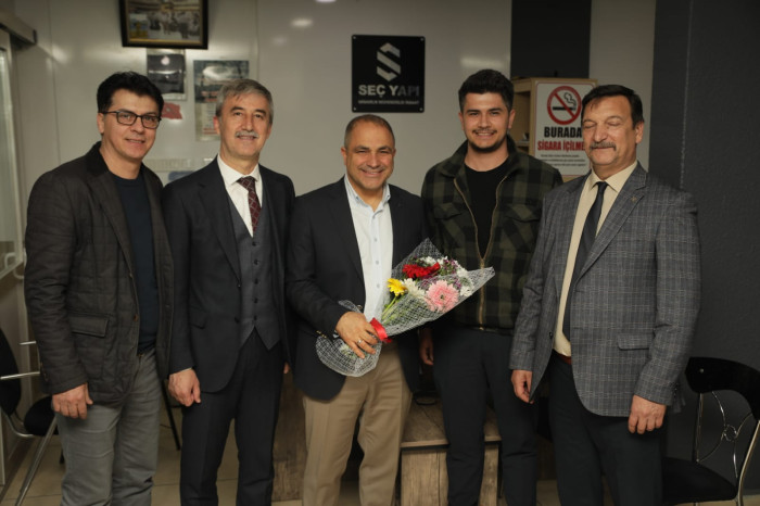 Manisa Ali Uçak'ı bağrına bastı