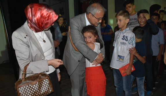 VALİ GÜVENÇER’DEN BABA ŞEFKATİ