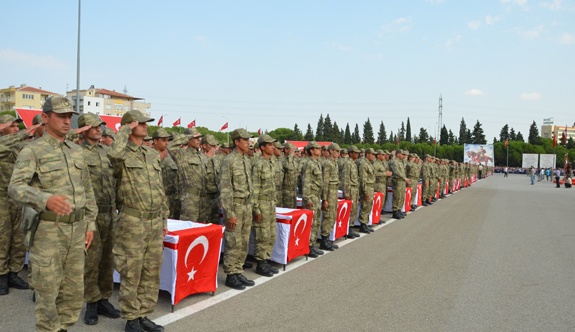KAHRAMANLAR ALAYI’NDA YEMİN GURURU