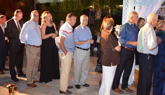 BATUHAN&PELİN ÇİFTİ DÜNYA EVİNE GİRDİ