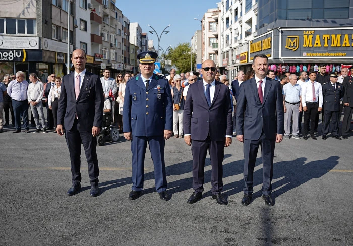 AKHİSAR’IN KURTULUŞ GÜNÜ COŞKUYLA KUTLANDI