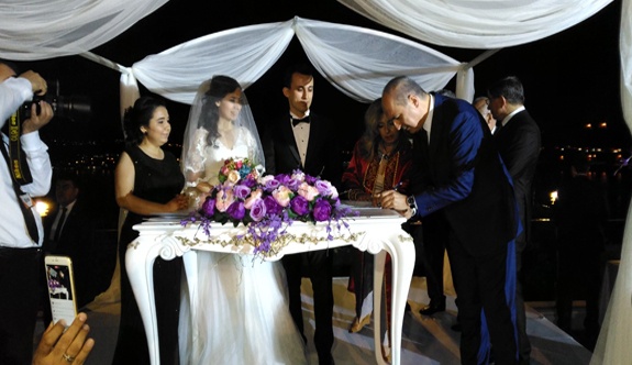 SELÇUK ÖZDAĞ KIZINI EVLENDİRDİ