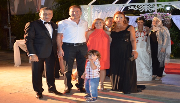 BATUHAN&PELİN ÇİFTİ DÜNYA EVİNE GİRDİ