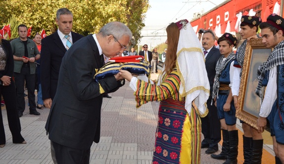 Atatürk'ün Manisa'ya Gelişi Kutlandı