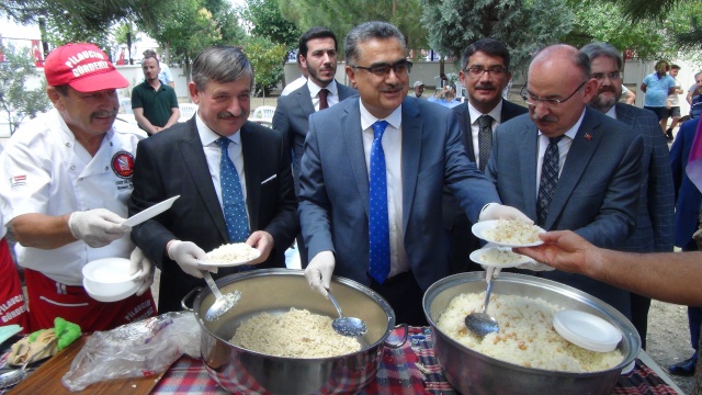 Şehzadeler Aşevi dualarla açıldı