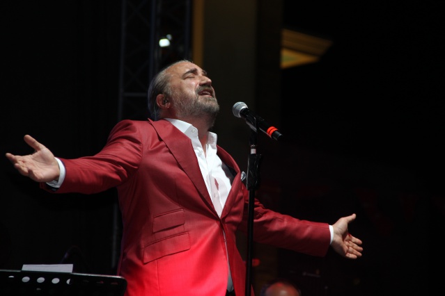 Volkan Konak hem coştu hem coşturdu