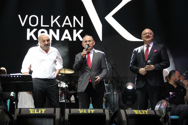 Volkan Konak hem coştu hem coşturdu