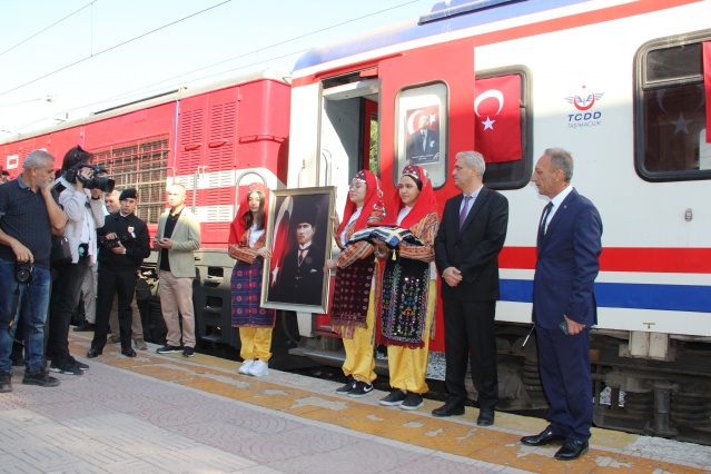 MANİSALILAR 97 YIL ÖNCEKİ HEYECANI YAŞADI