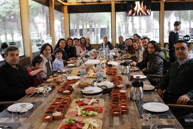 CAFE 236 LOUNGE MANİSALILARIN FAVORİSİ