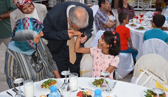 KORUYUCU AİLELER İFTARDA BULUŞTU