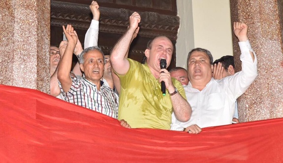 DARBE GİRİŞİMİNE MANİSA'NIN TEPKİSİ