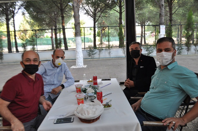 Necip Yemenici’nin Veda Yemeği Cafe 236 Lounge’da Gerçekleştirildi