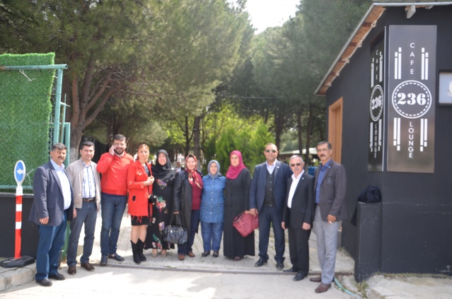 İYİ PARTİ CAFE 236'DA BULUŞTU