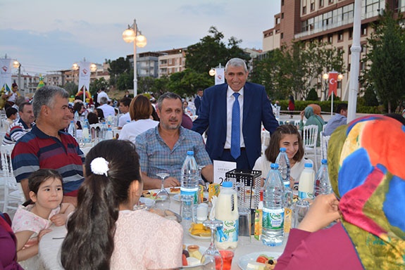 KORUYUCU AİLELER İFTARDA BULUŞTU