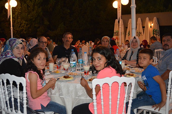 KORUYUCU AİLELER İFTARDA BULUŞTU