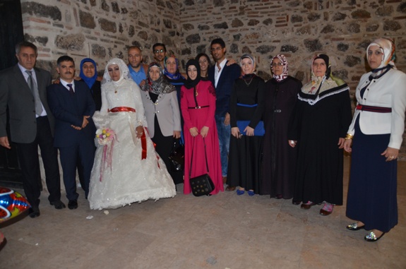 FATİH İLE LEYLA ÇİFTİ'NİN MUTLU GÜNÜ