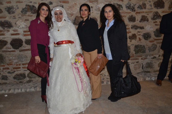 FATİH İLE LEYLA ÇİFTİ'NİN MUTLU GÜNÜ