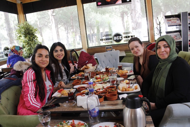 CAFE 236'NIN KIŞI AYRI BAHARI AYRI GÜZEL