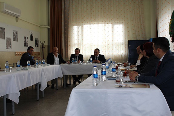 HEDEF KOLEJİ EV SAHİPLİĞİ YAPTI