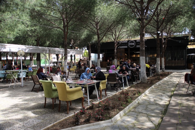 CAFE 236'DA ÇOCUKLAR GÖNÜLLERİNCE EĞLENDİ