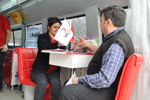 TÜRK KIZILAY’INA BÜYÜK DESTEK