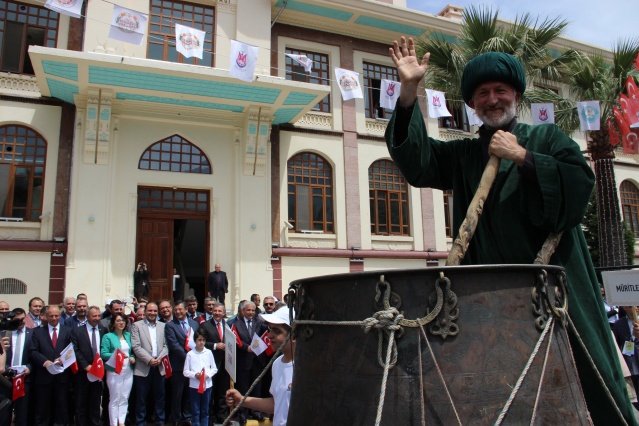 477.MESİR FESTİVALİ KORTEJİ