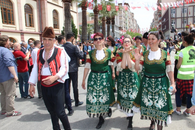 477.MESİR FESTİVALİ KORTEJİ