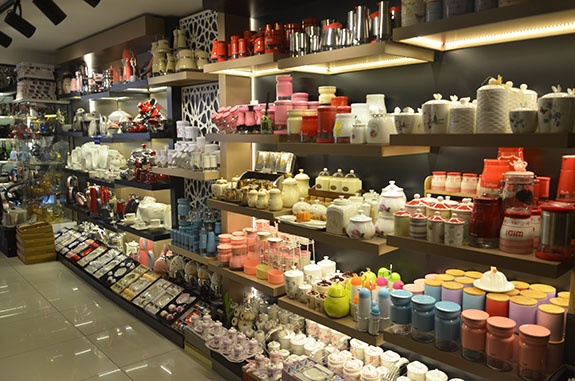 HANEDAN ÇEYİZ'DE KISA BİR GEZİNTİ...