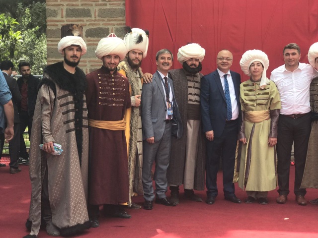 YAĞMUR GİBİ MESİR YAĞDI