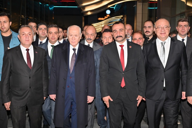 MHP LİDERİ BAHÇELİ AKŞAM YEMEĞİNDE AĞIRLANDI