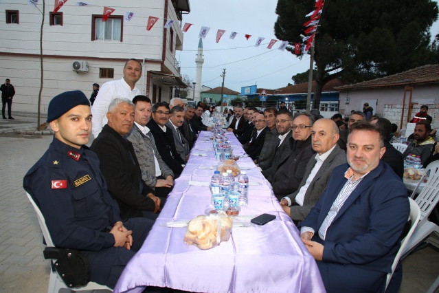 ŞEHZADELER BELEDİYESİ’NDEN ÖNCE AÇILIŞ SONRA İFTAR