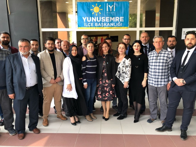 İYİ PARTİ CAFE 236'DA BULUŞTU