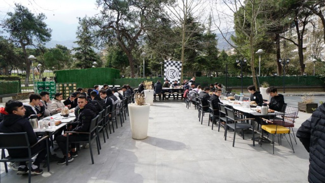 MANİSA FK TARAFTARLARI ZONE LOUNGE&rsquo;DE BULUŞTU