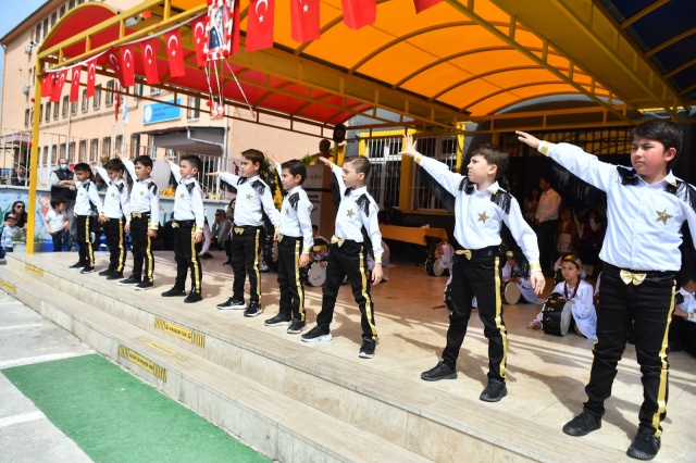 MANİSA’DA ERKEN BAYRAM COŞKUSU