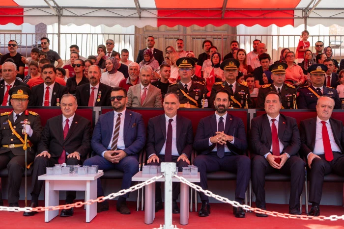 MANİSA’DA BAYRAM COŞKUSU   