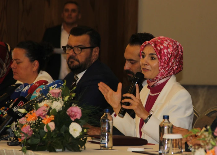 BAKAN GÖKTAŞ MANİSA'DAKİ ÇALIŞMALARINI ANLATTI 