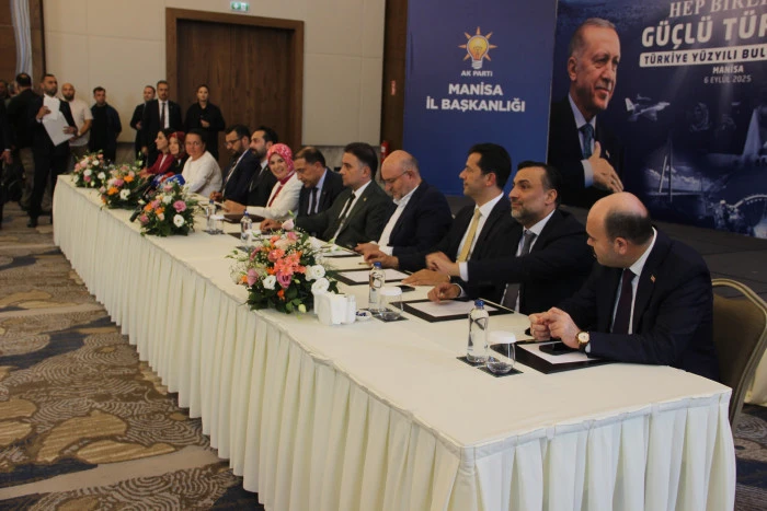 BAKAN GÖKTAŞ MANİSA'DAKİ ÇALIŞMALARINI ANLATTI 