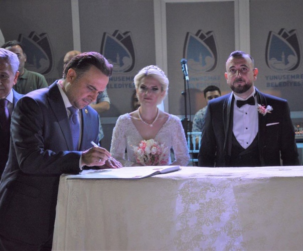 ONAYLI VE ÇAKAR AİLESİNİN MUTLU GÜNÜ